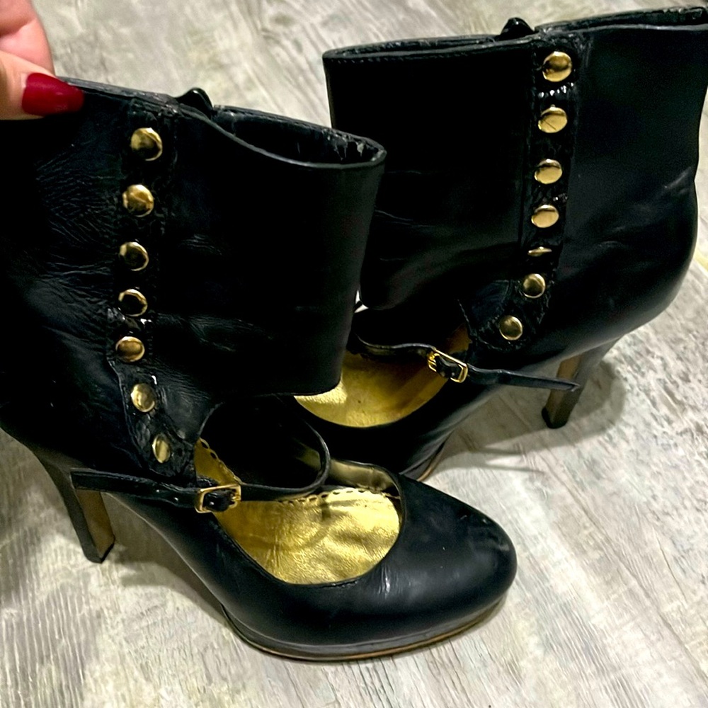 BEBE black heels strap and gold studs Size 8 M